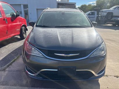 Used 2019 Chrysler Pacifica Touring-L