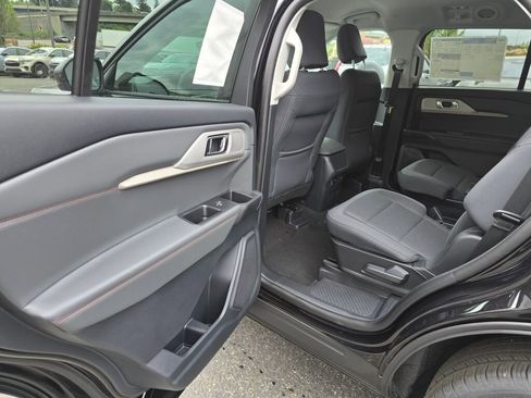 New 2026 Ford Explorer Active AWD/4WD image 10