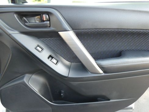 Used 2017 Subaru Forester 2.5i Premium w/ All-Weather Package image 34