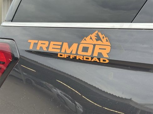 Used 2024 Ford Expedition Limited image 5