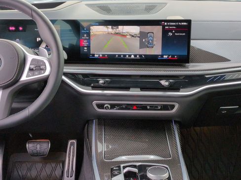 Used 2025 BMW X7 M60i AWD/4WD image 29