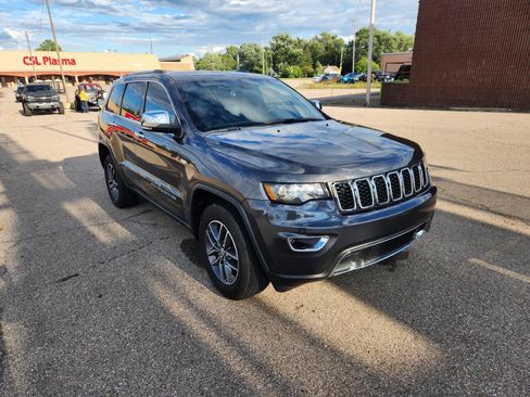 Used 2021 Jeep Grand Cherokee Limited image 1