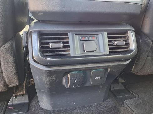 Used 2022 Ford F150 Lariat w/ Equipment Group 502A High AWD/4WD image 34