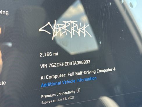 Used 2026 Tesla Cybertruck AWD Crew Cab image 10