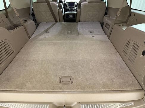 Used 2015 Chevrolet Suburban LTZ RWD image 74