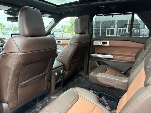 Used 2021 Ford Explorer King Ranch w/ Premium Technology Package AWD/4WD image 41