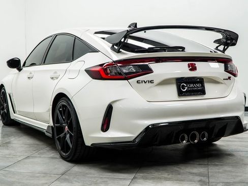 Used 2024 Honda Civic Type R image 11