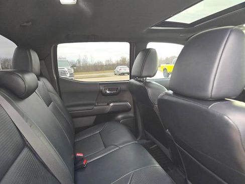 Used 2020 Toyota Tacoma 4x4 Double Cab image 8