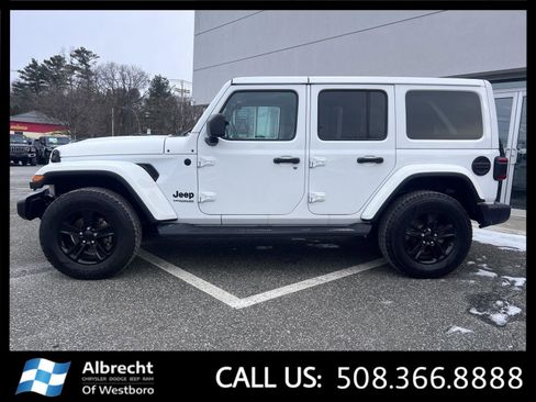 Used 2021 Jeep Wrangler Unlimited Sahara image 2
