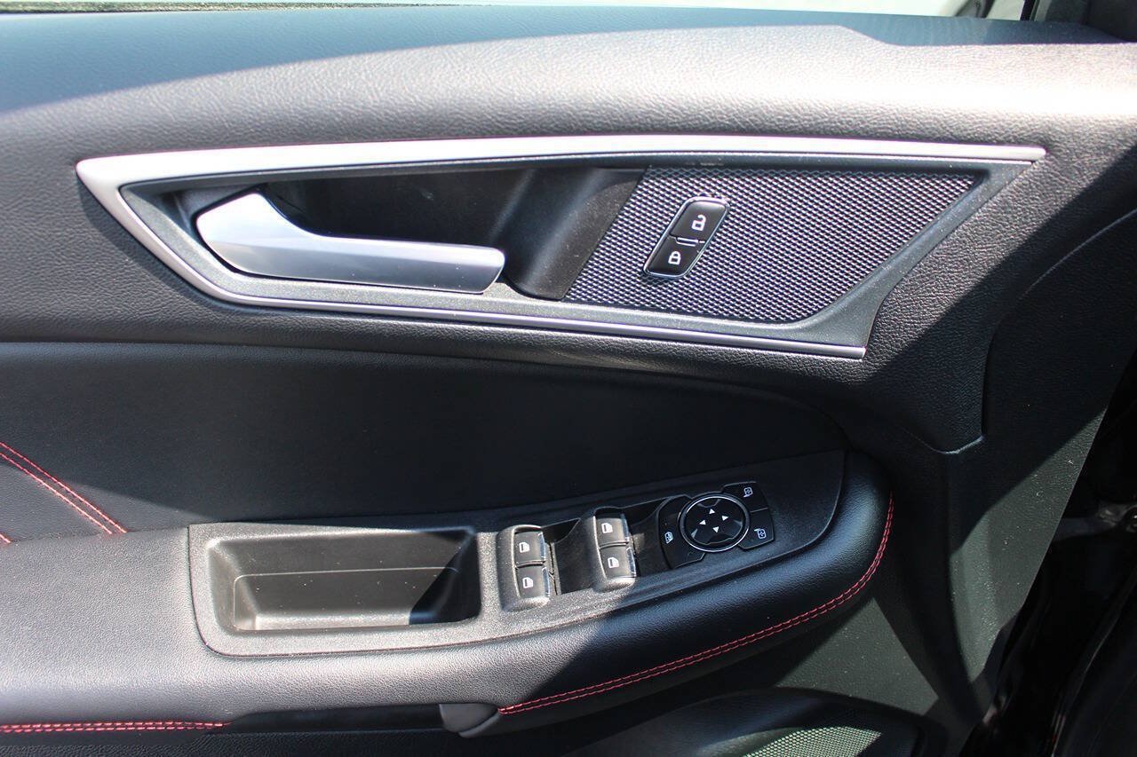 Used 2024 Ford Edge ST-Line AWD/4WD image 10