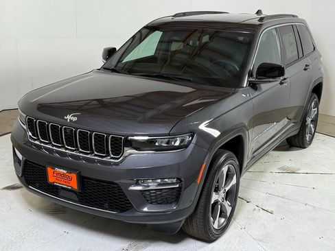 New 2025 Jeep Grand Cherokee Limited w/ Luxury Tech Group II AWD/4WD image 3