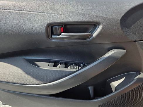 Used 2022 Toyota Corolla LE FWD image 23