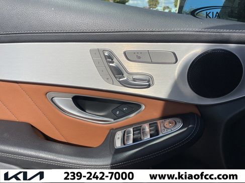 Used 2022 Mercedes-Benz GLC 300 4MATIC image 12