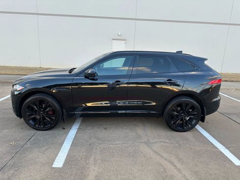 Used 2019 Jaguar F-PACE S image 2