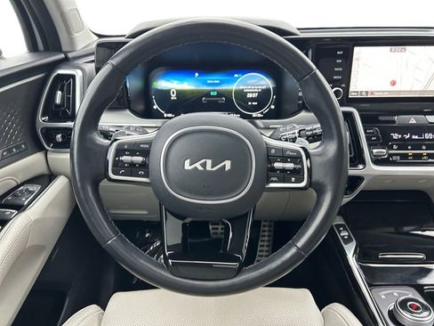 Used 2023 Kia Sorento SX Prestige w/ Panoramic Sunroof Package AWD/4WD image 15