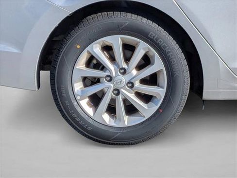 Used 2022 Hyundai Accent SEL image 14