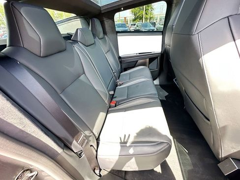 Used 2024 Tesla Cybertruck AWD Crew Cab image 26