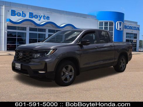 Used 2024 Honda Ridgeline TrailSport image 1