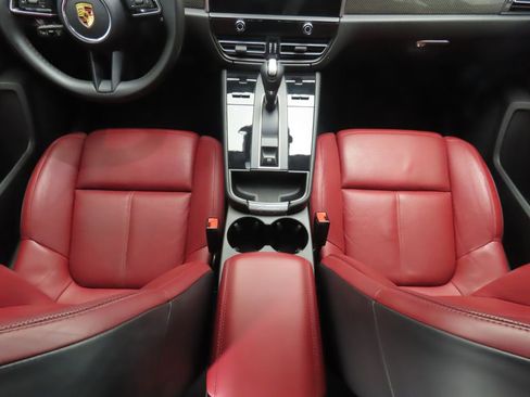 Used 2022 Porsche Macan GTS image 17