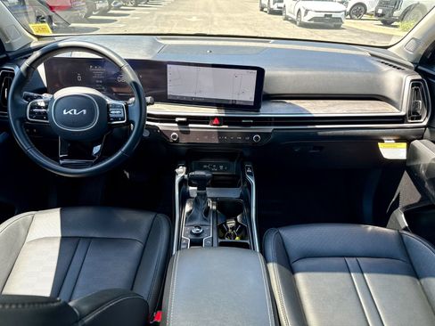 Certified 2025 Kia Sorento X-Line EX AWD/4WD image 35