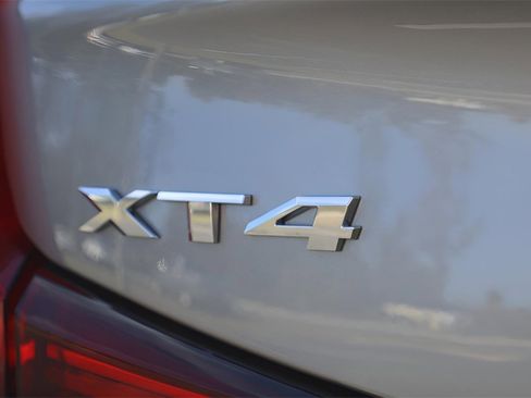 Used 2024 Cadillac XT4 Luxury w/ Cold Weather Package image 24