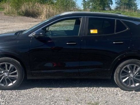 Used 2023 Buick Encore GX Select w/ Experience Buick Package FWD image 3