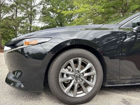 Certified 2025 MAZDA MAZDA3 s FWD image 10