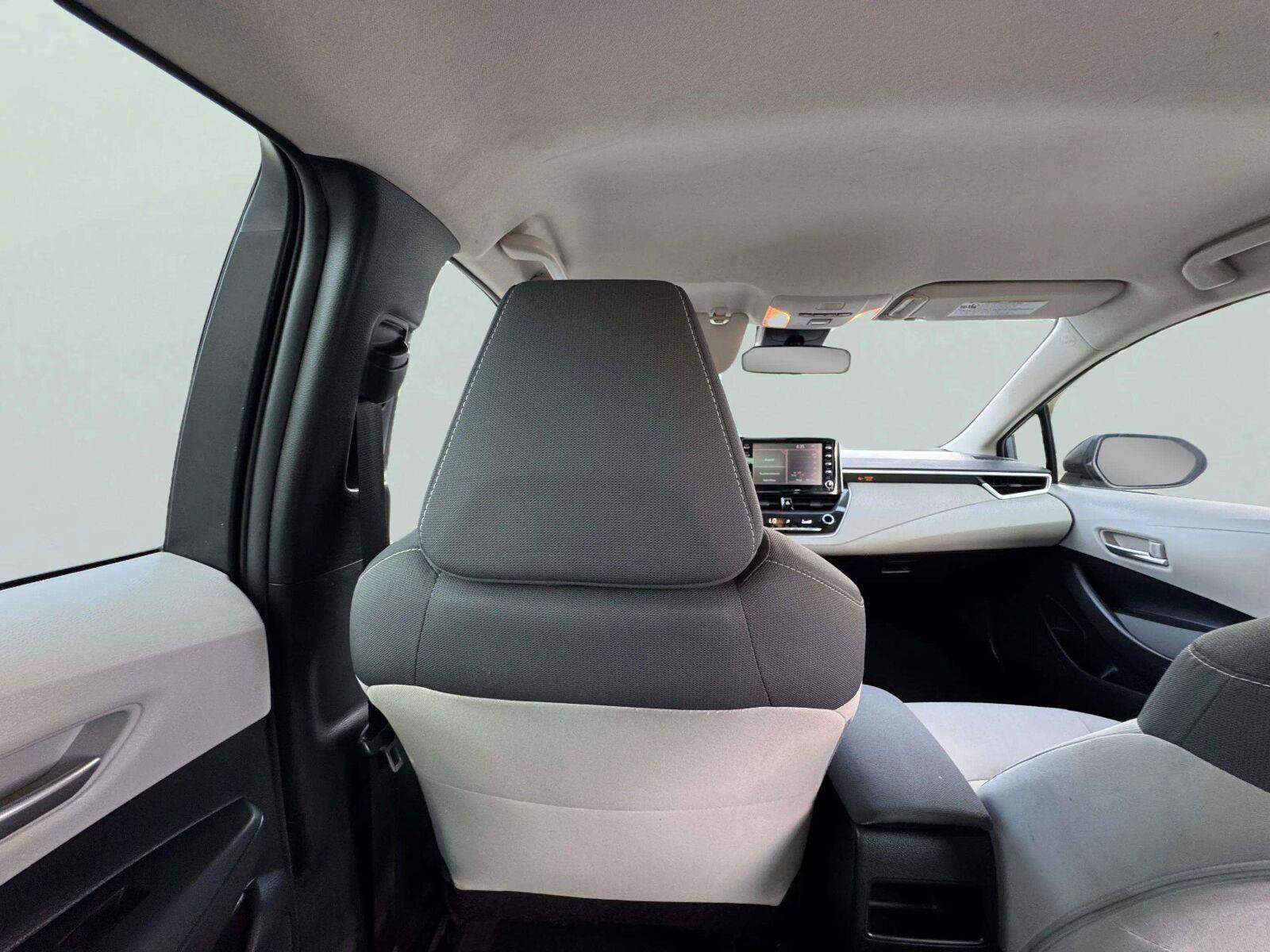 Used 2020 Toyota Corolla LE FWD image 39
