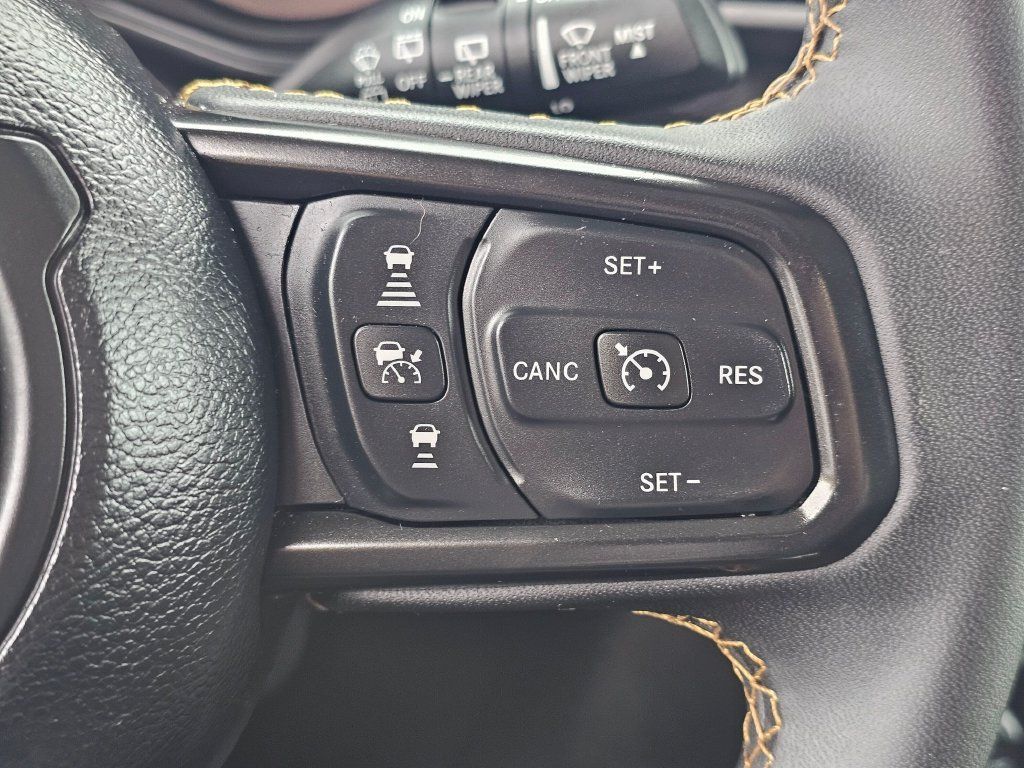 Used 2024 Jeep Wrangler Unlimited AWD/4WD image 29