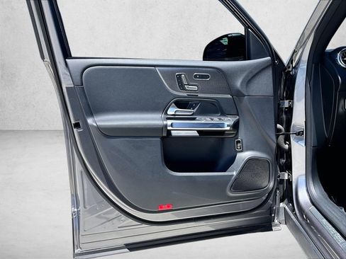 Certified 2023 Mercedes-Benz EQB 300 4MATIC image 18