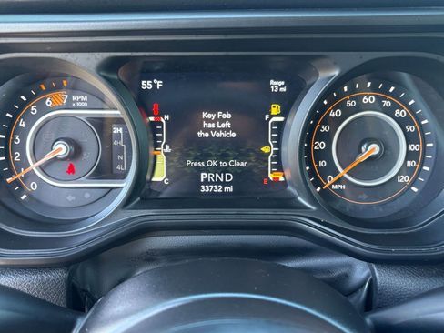 Used 2025 Jeep Wrangler Unlimited Rubicon image 39