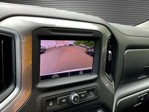 Used 2023 Chevrolet Silverado 1500 Custom AWD/4WD image 10