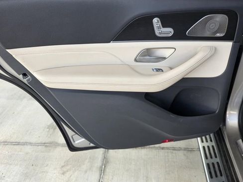 Used 2020 Mercedes-Benz GLS 450 4MATIC image 46