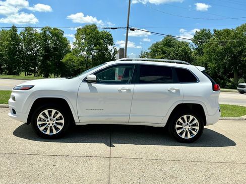Used 2016 Jeep Cherokee Overland AWD/4WD image 8