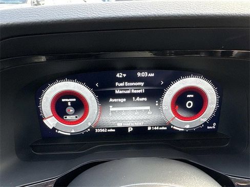 Used 2024 Nissan Pathfinder Platinum image 37