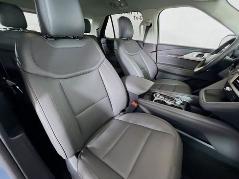 New 2026 Ford Explorer Active w/ Active Comfort Package image 18