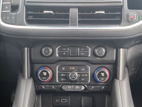 Used 2023 Chevrolet Tahoe LT w/ LT Signature Package RWD image 10