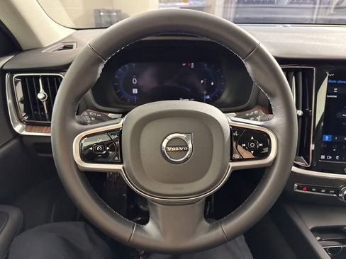 Used 2025 Volvo V60 B5 Cross Country Plus AWD/4WD image 34