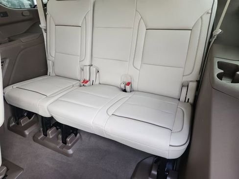 Used 2023 GMC Yukon Denali AWD/4WD image 26