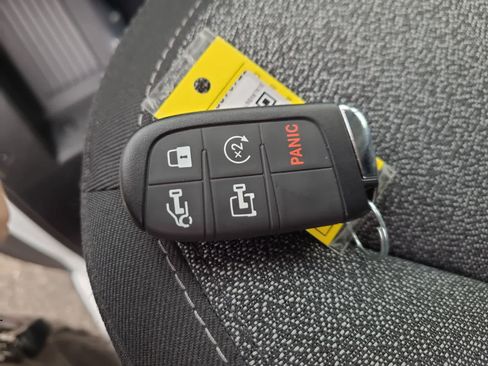 New 2026 RAM ProMaster 2500 w/ Convenience Group image 28