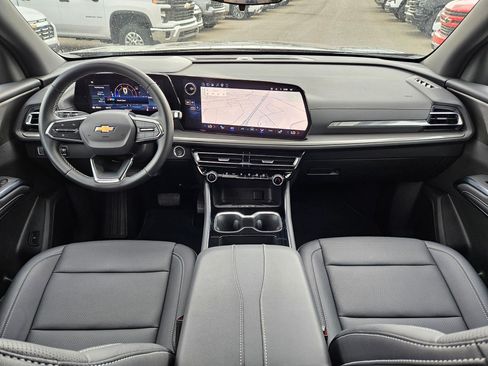 Used 2026 Chevrolet Traverse LT AWD/4WD image 28