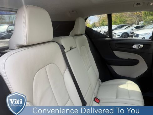 Certified 2024 Volvo XC40 B5 Plus w/ Protection Package Premier AWD/4WD image 28