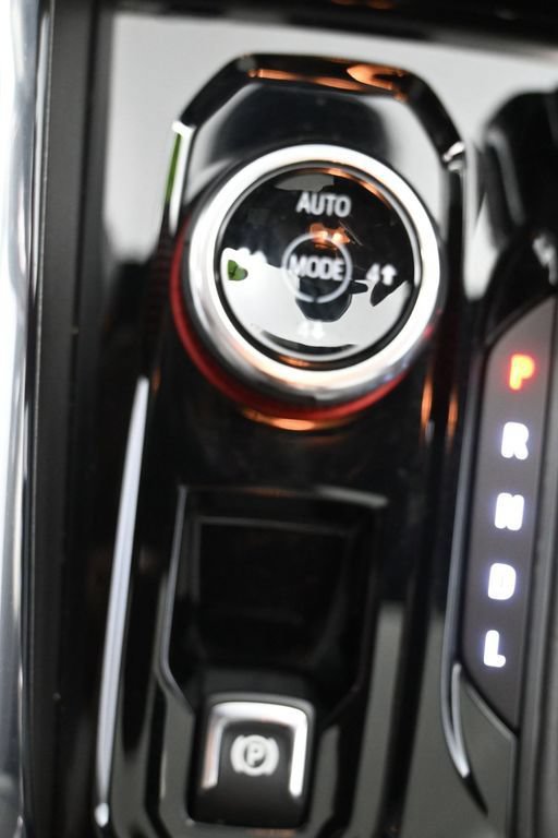 Used 2024 GMC Canyon AT4X w/ AT4X AEV Edition AWD/4WD image 33