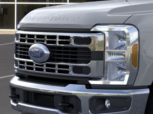New 2026 Ford F250 XLT w/ FX4 Off-Road Package AWD/4WD image 39