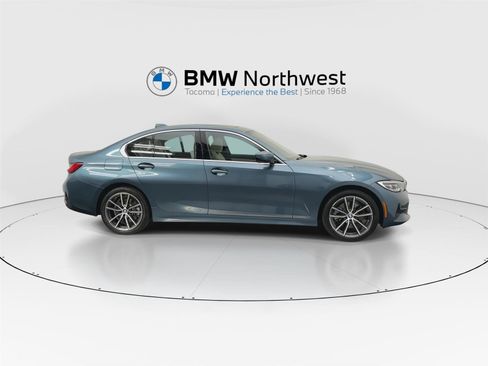 Used 2021 BMW 330e xDrive w/ Premium Package AWD/4WD image 5