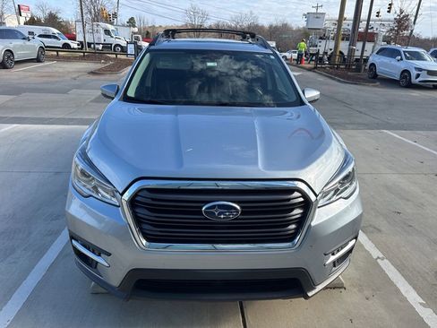 Used 2022 Subaru Ascent Limited w/ Technology Package image 2