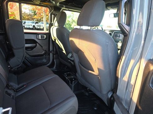 Used 2020 Jeep Gladiator Sport w/ Quick Order Package 23S image 15