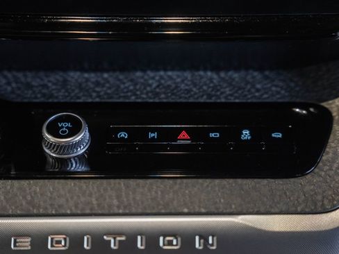 Used 2025 Ford Expedition Tremor AWD/4WD image 26