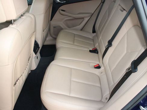 Used 2022 Porsche Macan S image 15