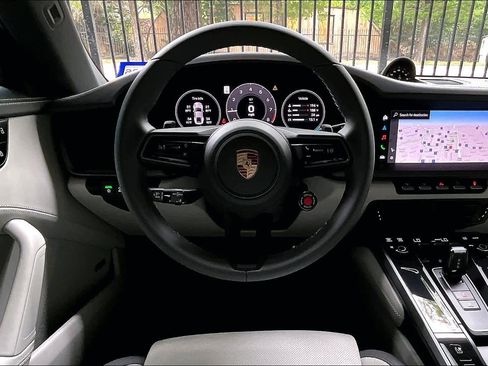 Used 2025 Porsche 911 Carrera RWD image 5